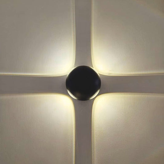 AURA X OUTDOOR WALL LIGHT