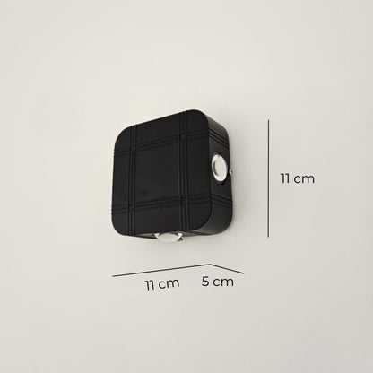 DIAMOND BEAM OUTDOOR WALL LIGHT