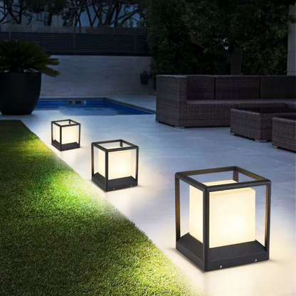 FROST EDGE OUTDOOR GATE LAMP